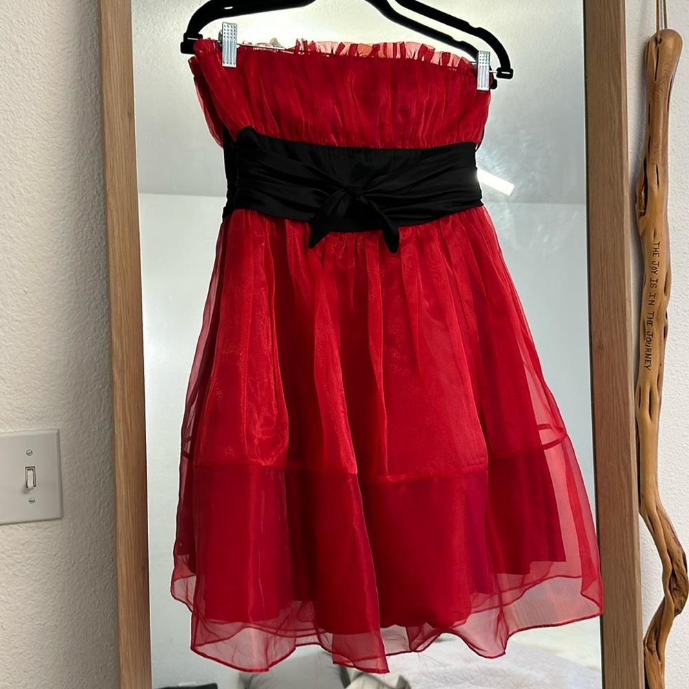 Betsey Johnson Red Strapless  Dress Retro Fit & Flare Size 4 Cocktail Party